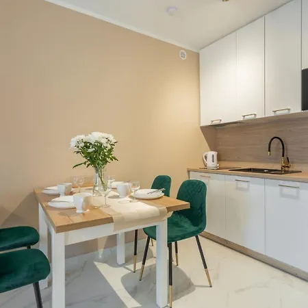 Park A3- Zloty Jelen- Z Dostepem Do Basenu, Sauny, Jacuzzi, Silowni Sklářská Poruba